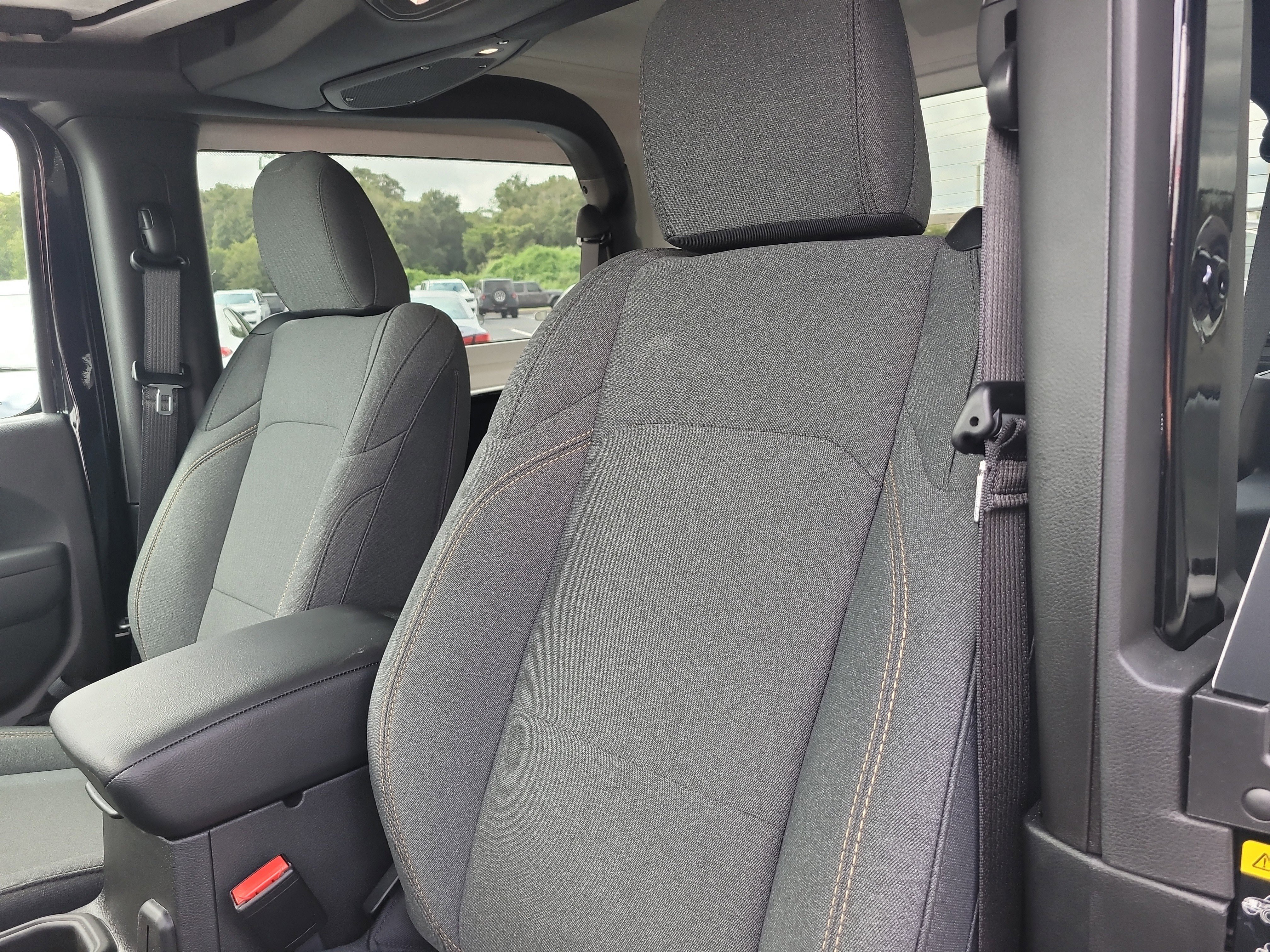 Used 2025 Jeep Wrangler Willys image 14