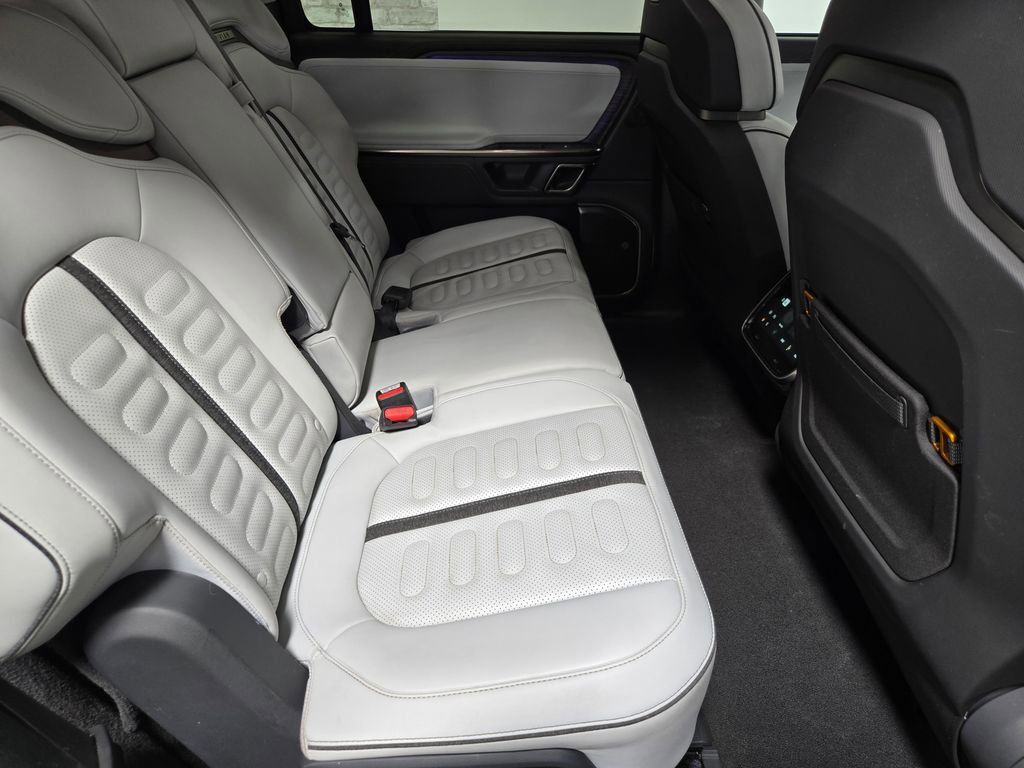 Used 2023 Rivian R1S Launch Edition image 51