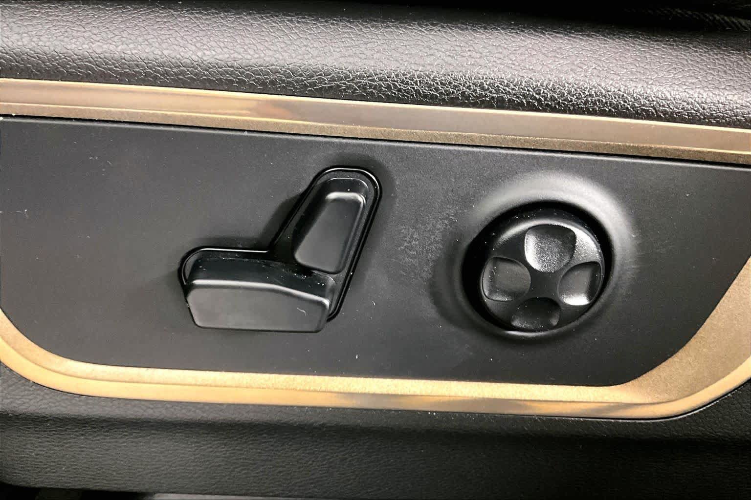 Used 2019 RAM 1500 Limited AWD/4WD image 28