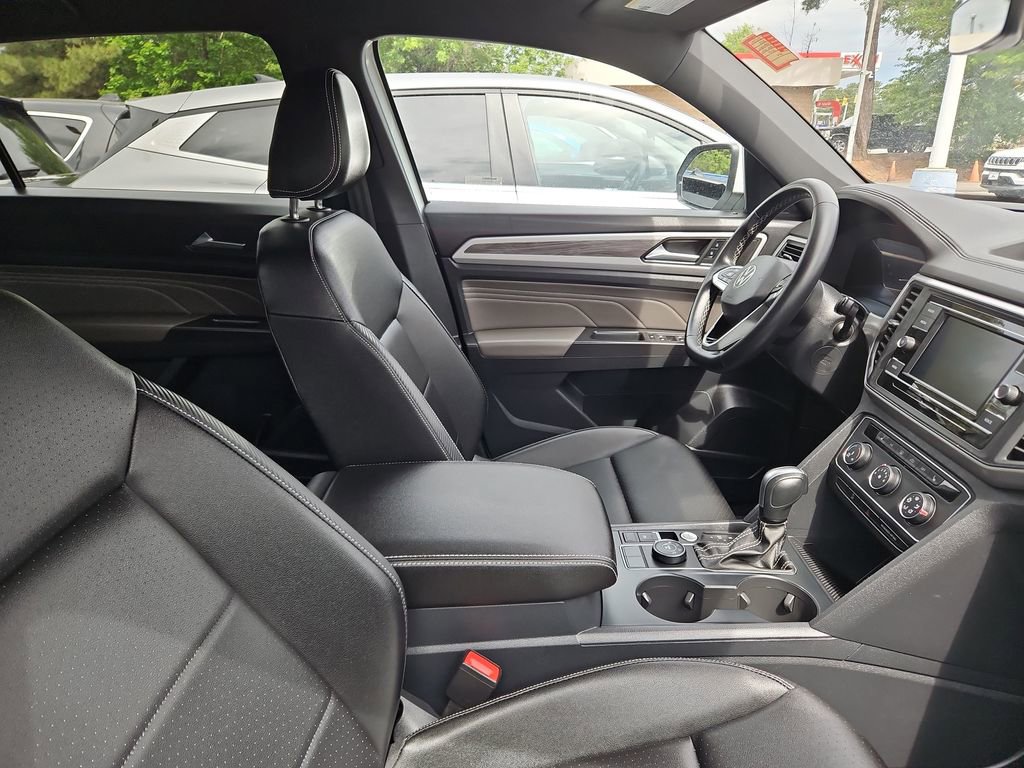 Used 2023 Volkswagen Atlas Cross Sport SE AWD/4WD image 10
