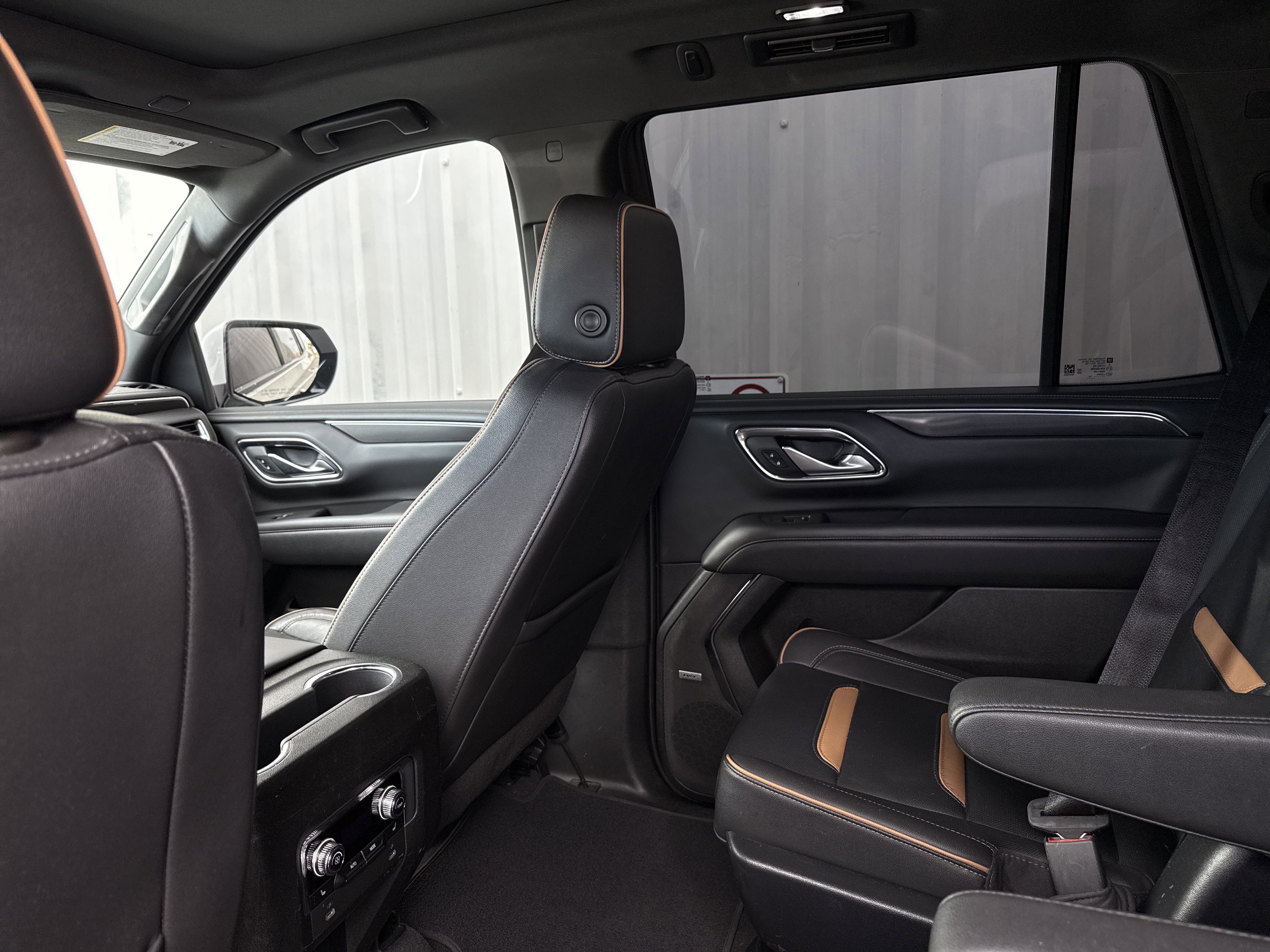 Used 2022 GMC Yukon AT4 image 34