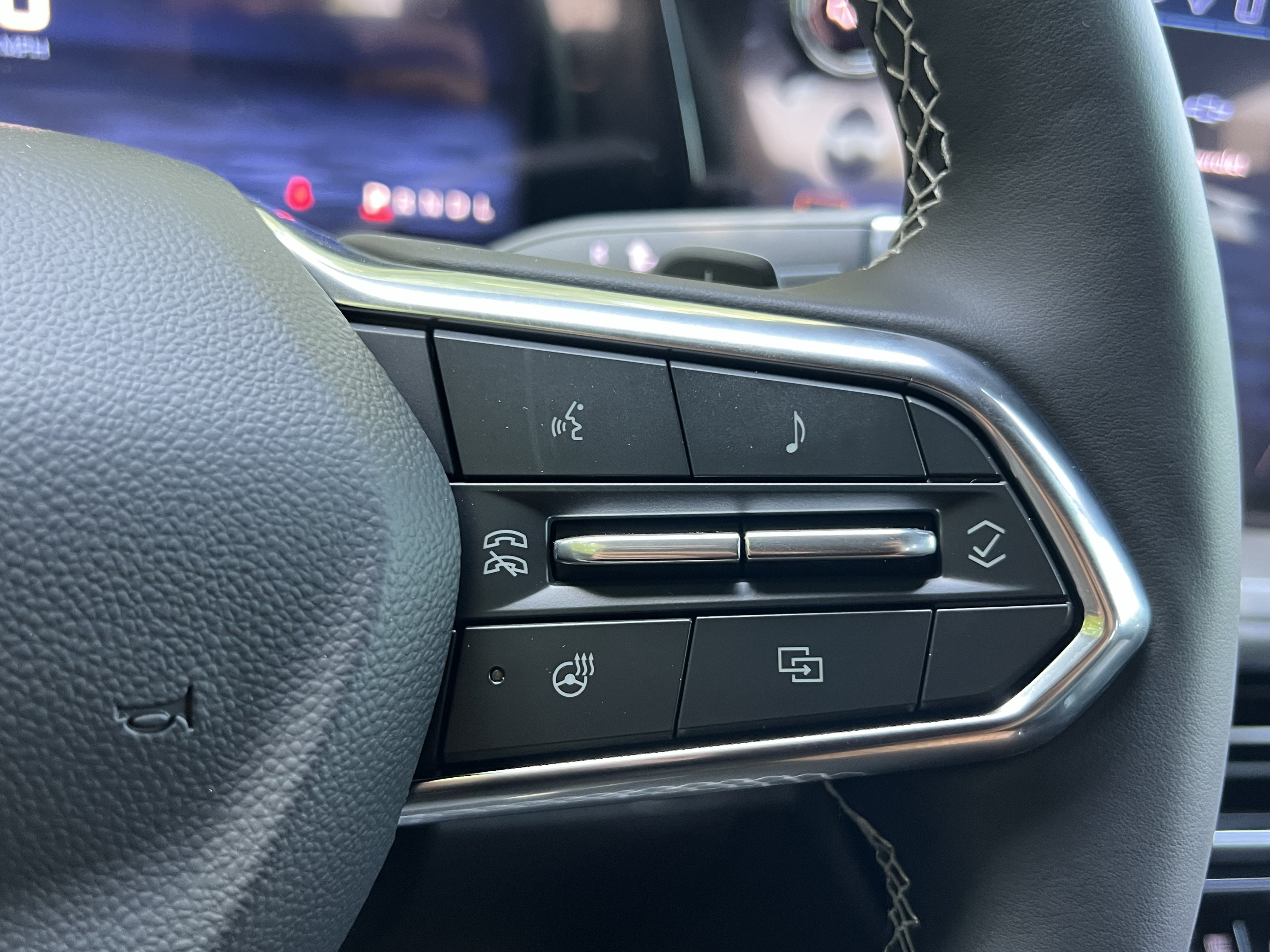 New 2027 Chevrolet Traverse LT FWD image 20