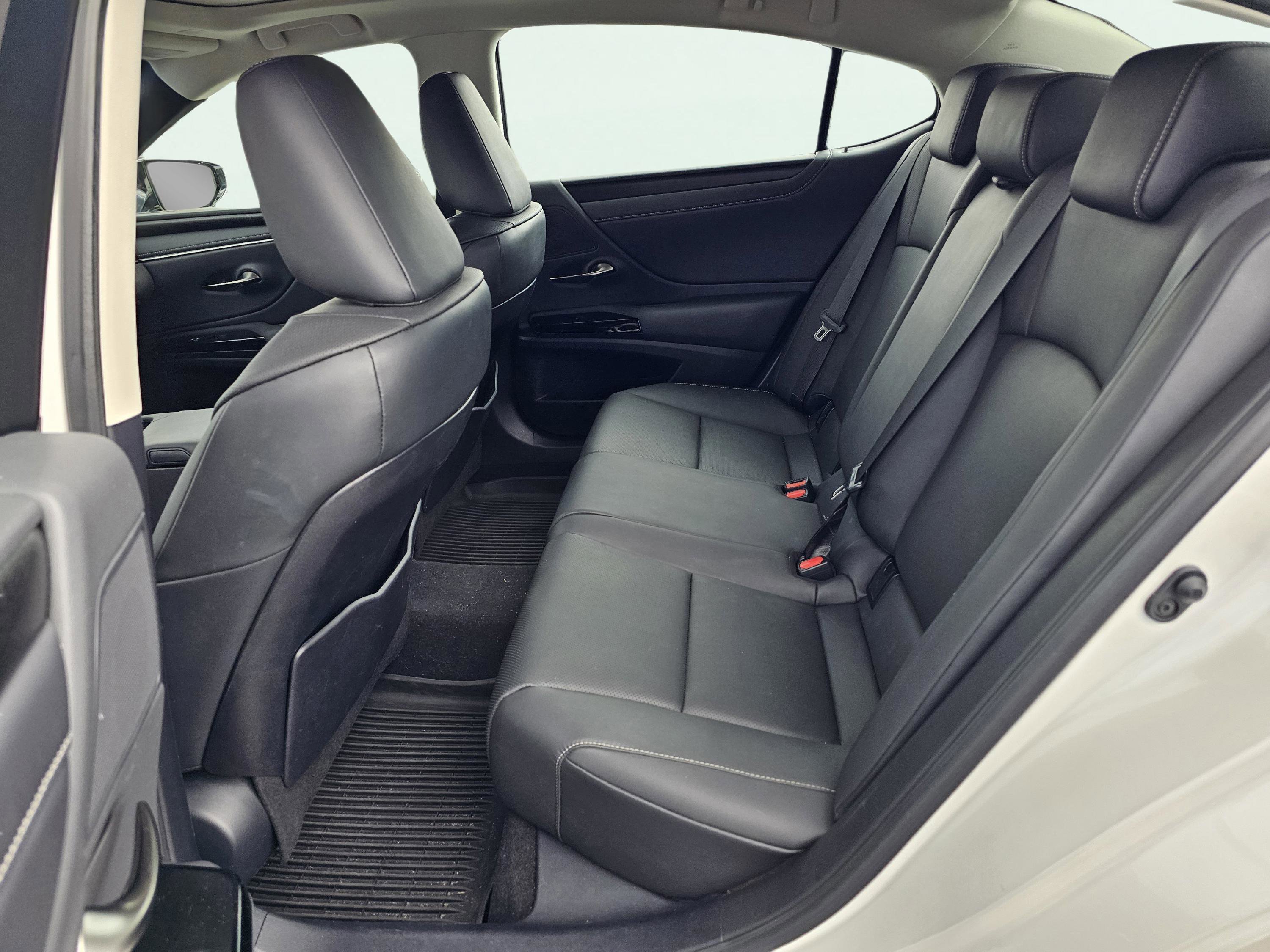 Used 2023 Lexus ES 350 w/ Premium Package image 31