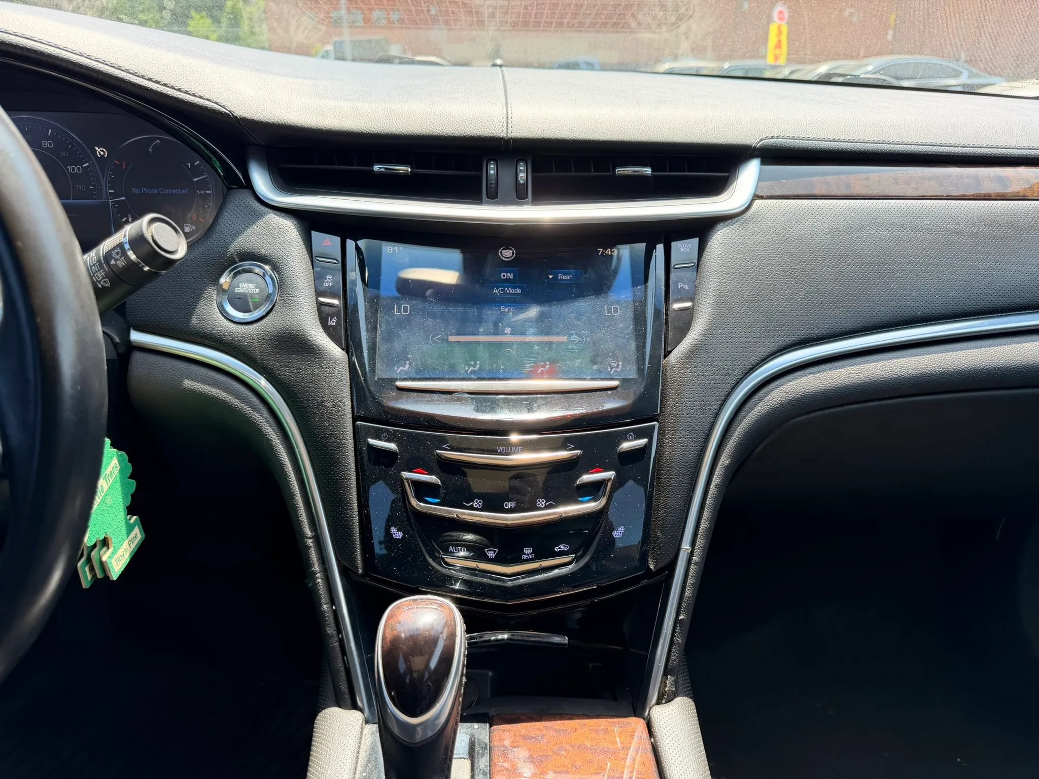 Used 2013 Cadillac XTS Premium FWD image 11