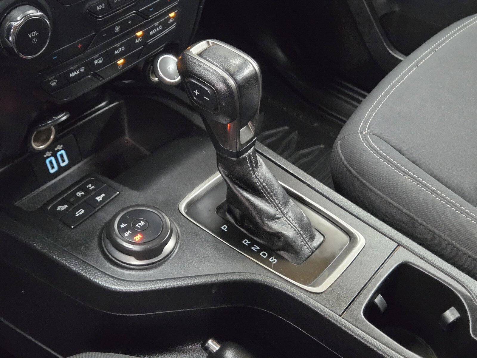 Used 2020 Ford Ranger XLT w/ Equipment Group 301A Mid image 19