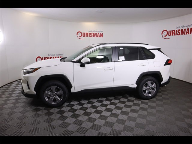 Used 2025 Toyota RAV4 XLE w/ Convenience Package image 3