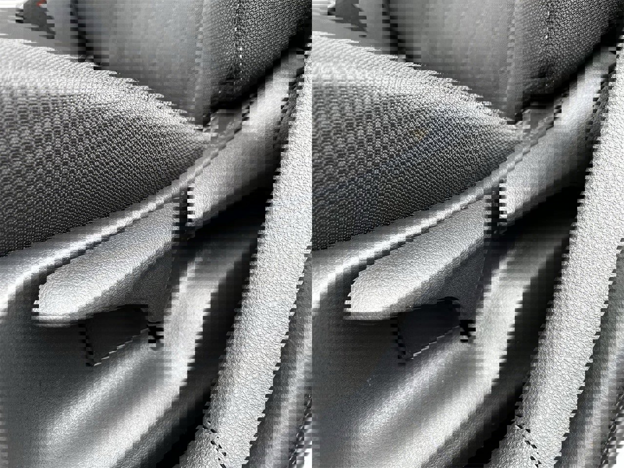 Used 2024 Toyota Corolla LE image 28