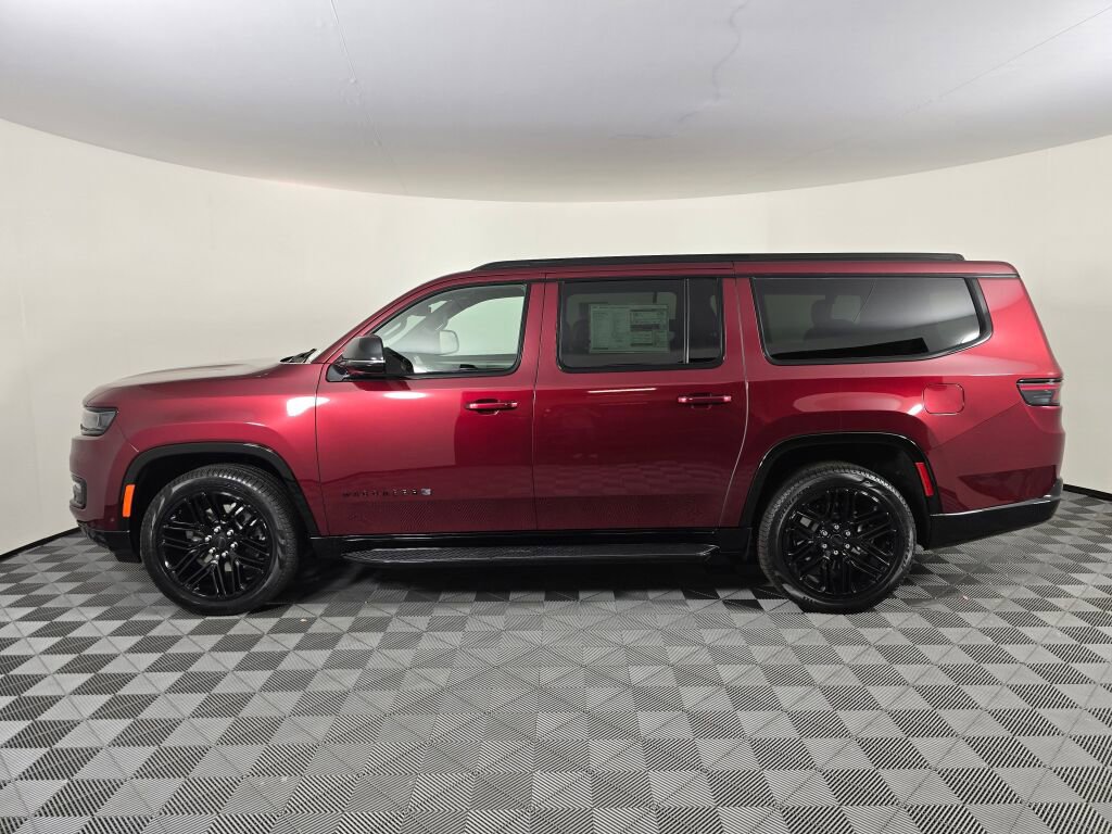 New 2025 Jeep Wagoneer L Series II w/ HD Trailer Tow Package w/25F image 7