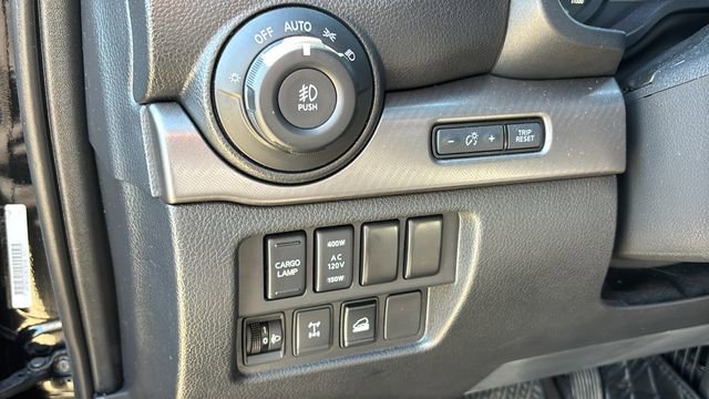 Used 2021 Nissan Titan PRO-4X w/ Pro-4x Convenience Package image 11