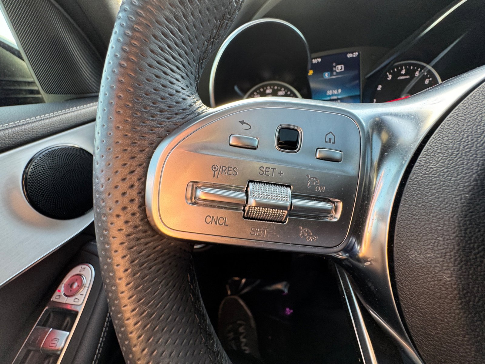 Used 2022 Mercedes-Benz GLC 300 4MATIC Coupe image 30