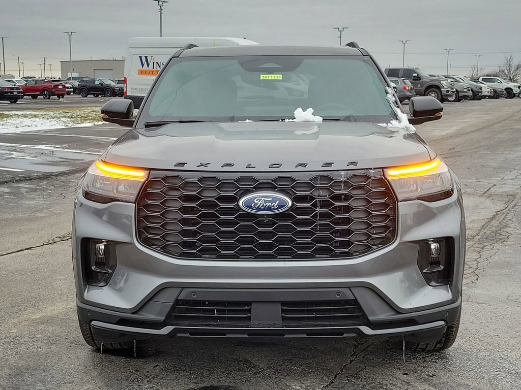 New 2026 Ford Explorer ST-Line w/ ST-Line Street Pack image 2