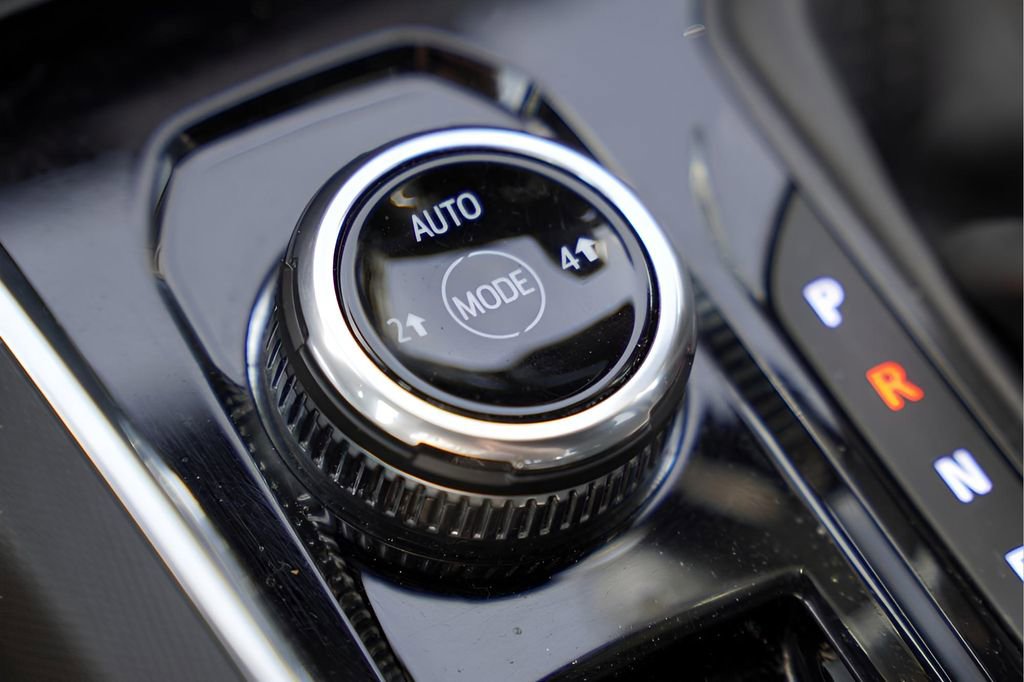 Used 2025 GMC Canyon Elevation w/ Convenience Package image 26