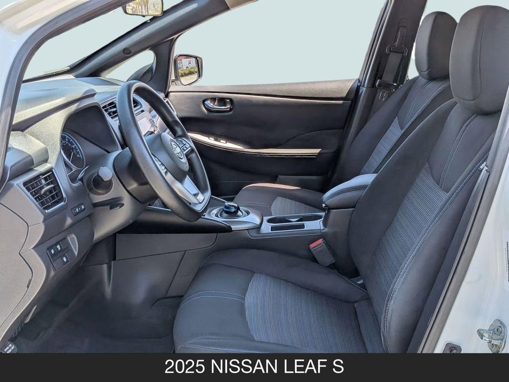 Used 2025 Nissan Leaf S FWD image 14