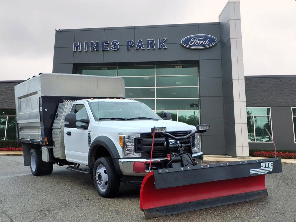 Used 2017 Ford F450 XL w/ Power Equipment Group image 1