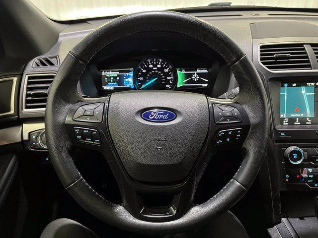 Used 2017 Ford Explorer XLT w/ Equipment Group 202A FWD image 20