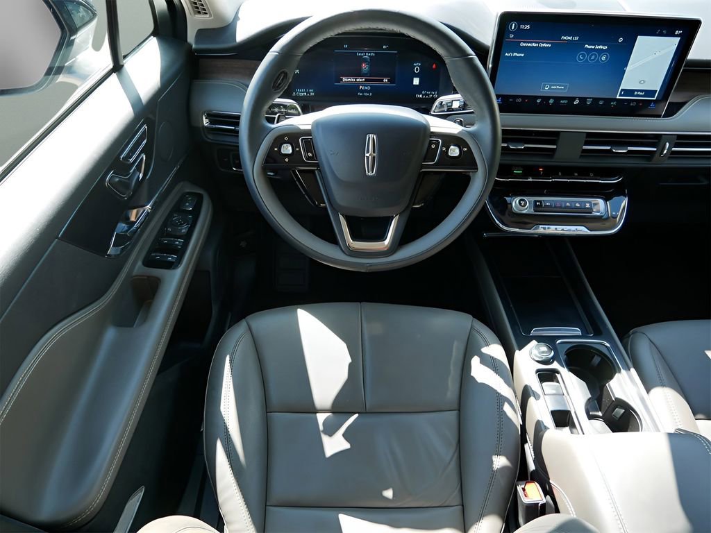 Used 2023 Lincoln Corsair Reserve w/ Equipment Group 201A AWD/4WD image 13