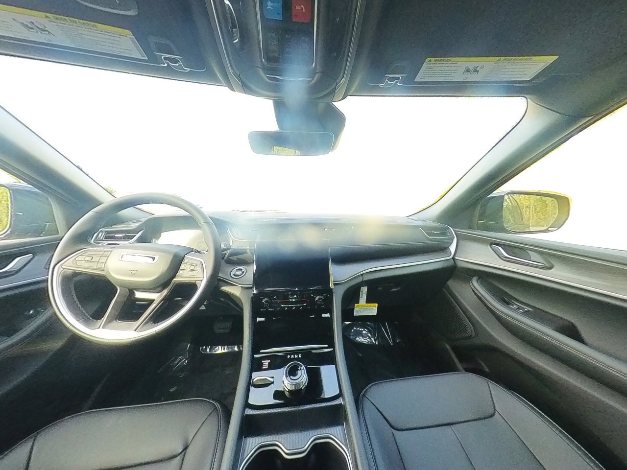 New 2025 Jeep Grand Cherokee Limited w/ Black Appearance Package image 39