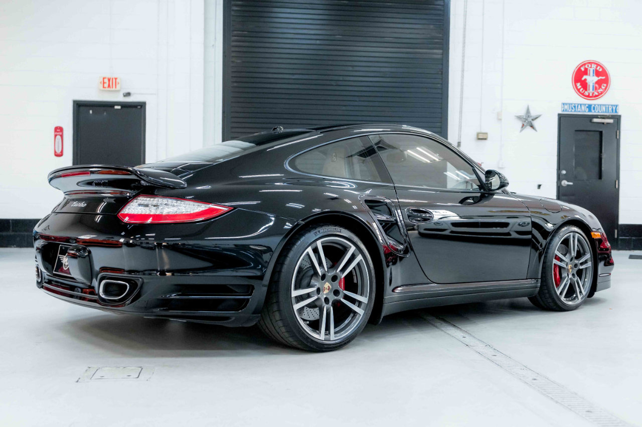 Used 2012 Porsche 911 Turbo image 5