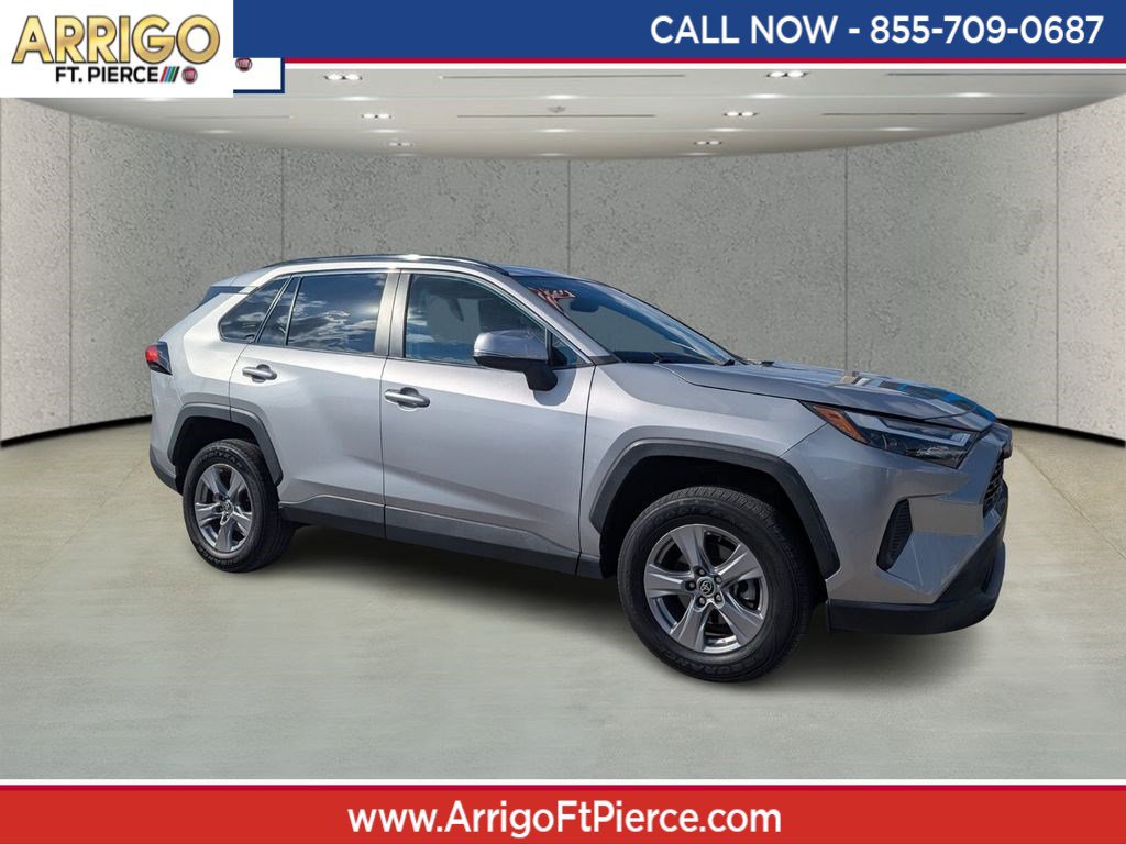 Used 2022 Toyota RAV4 XLE w/ Convenience Package image 1