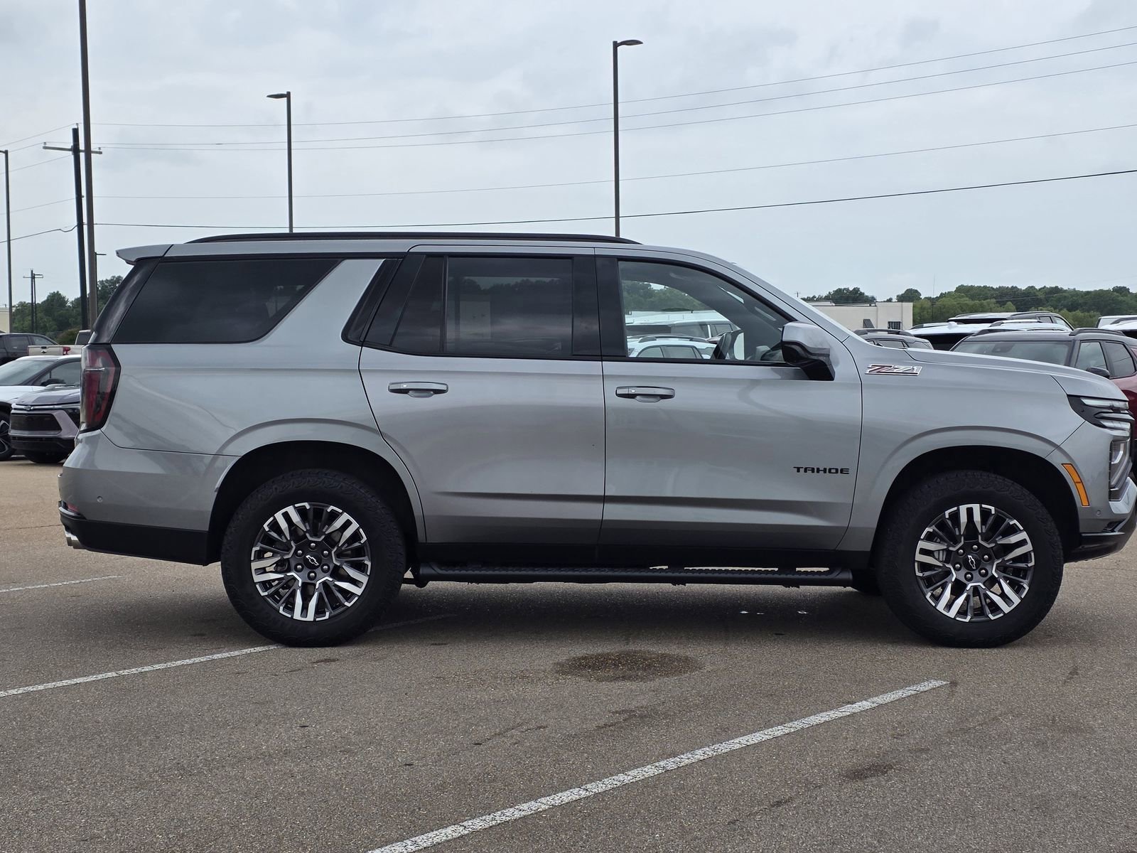 Used 2025 Chevrolet Tahoe Z71 AWD/4WD image 4