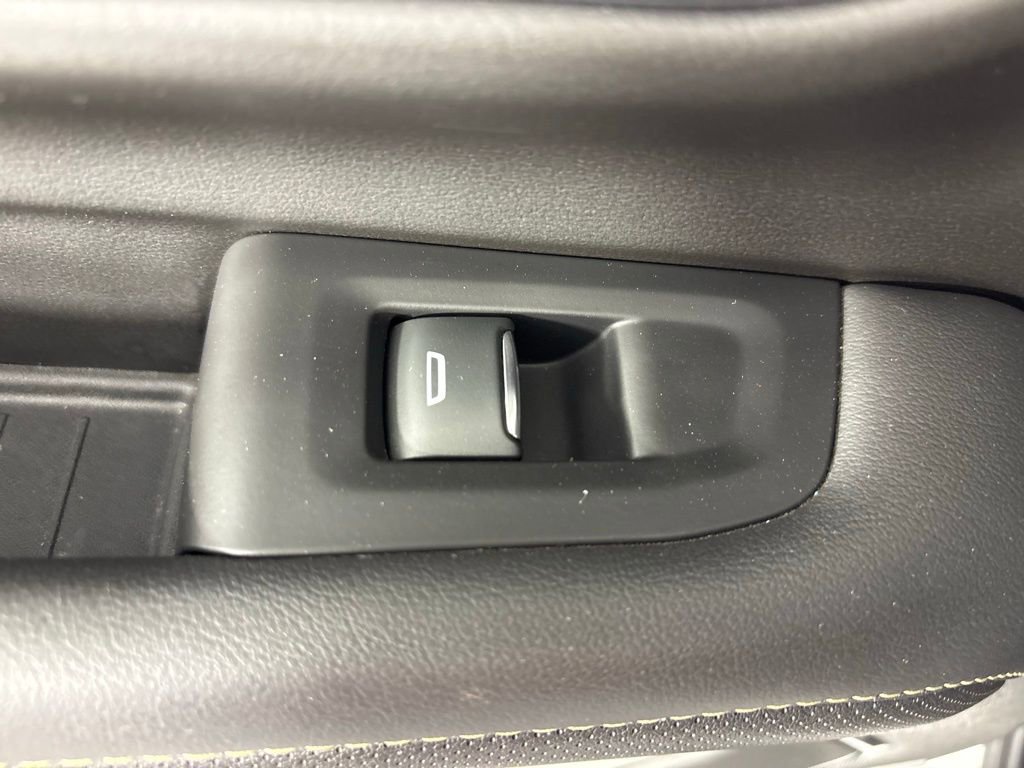 Used 2023 Chevrolet Suburban Premier image 48