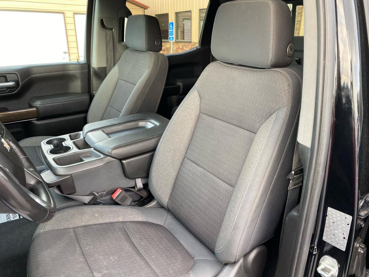 Used 2019 Chevrolet Silverado 1500 LT w/ All-Star Edition AWD/4WD image 6