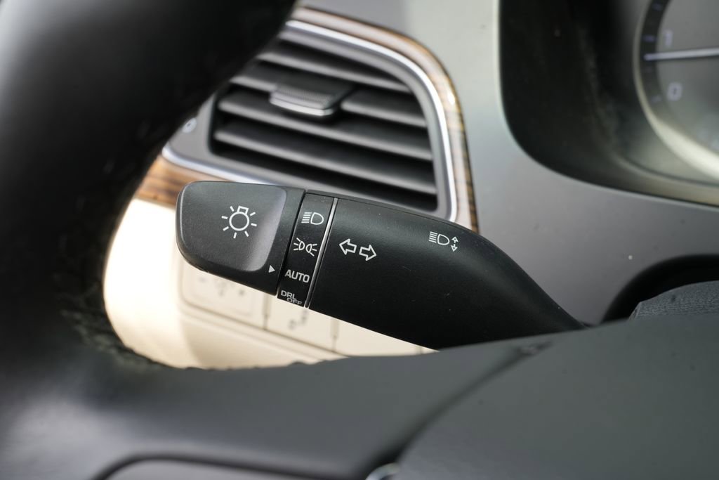 Used 2017 Hyundai Sonata Limited w/ Tech Package 03 image 50