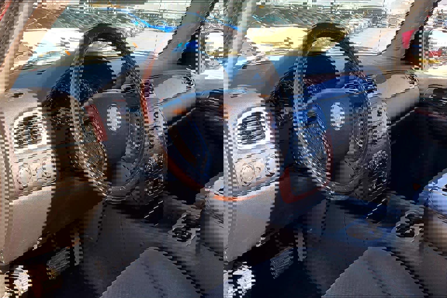 Used 2007 Chevrolet Avalanche LT image 16