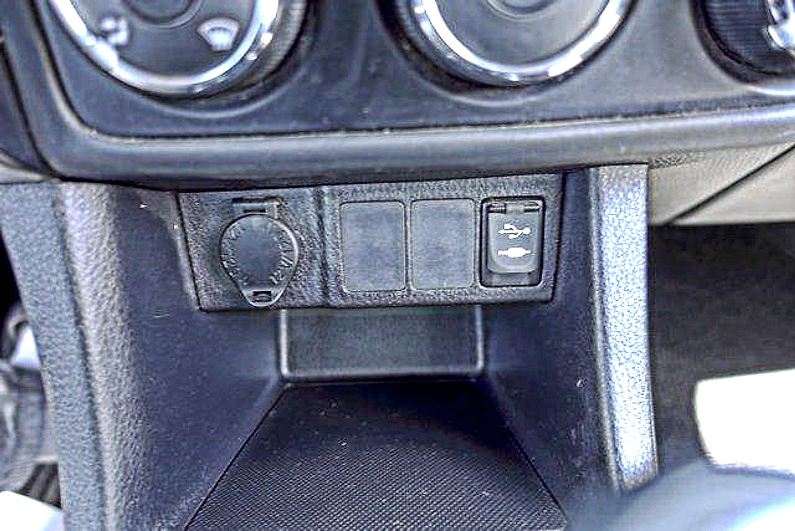 Used 2017 Toyota Corolla L FWD image 23