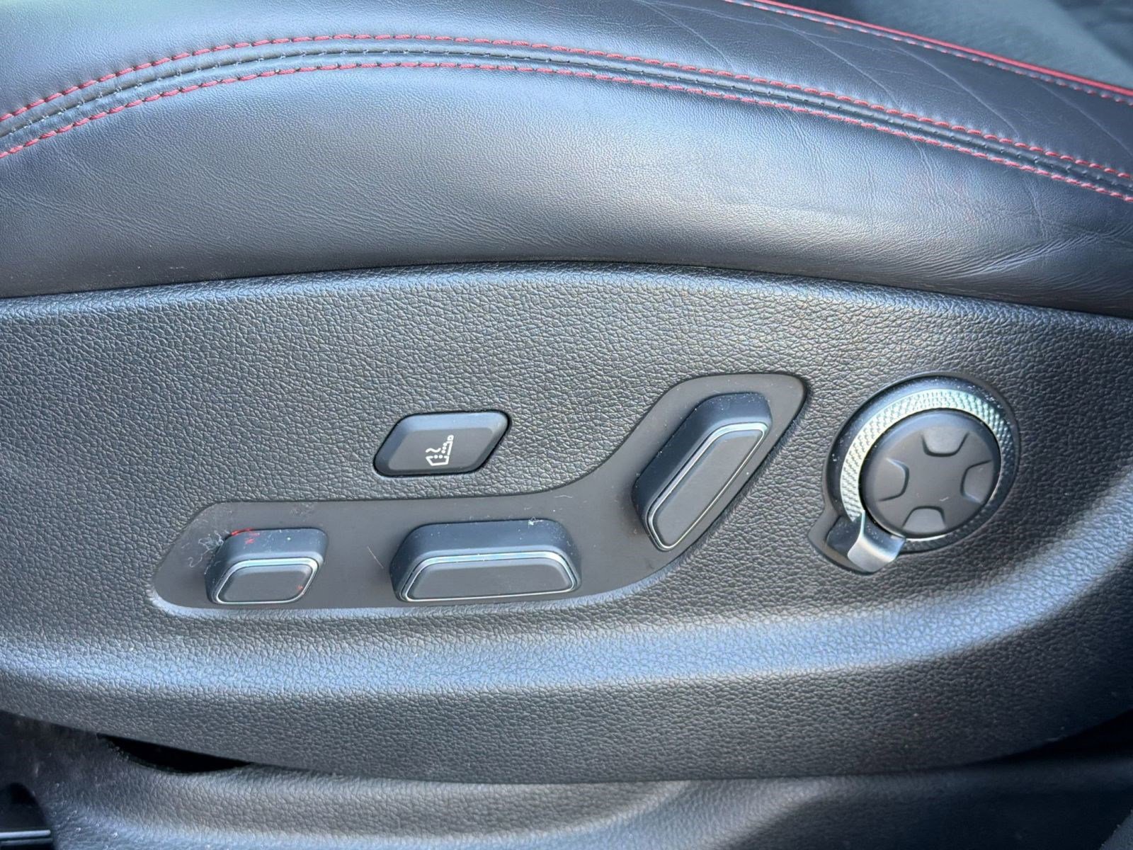 Used 2022 Genesis GV70 3.5T Sport w/ Sport Prestige Package image 14