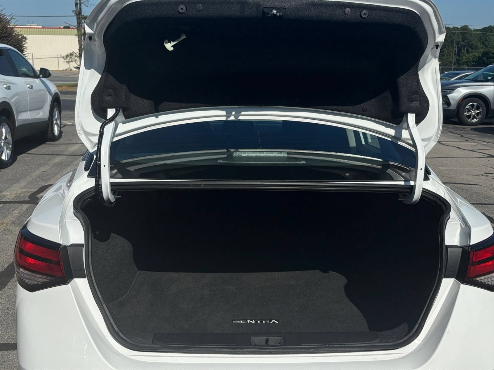 Used 2025 Nissan Sentra SV FWD image 29