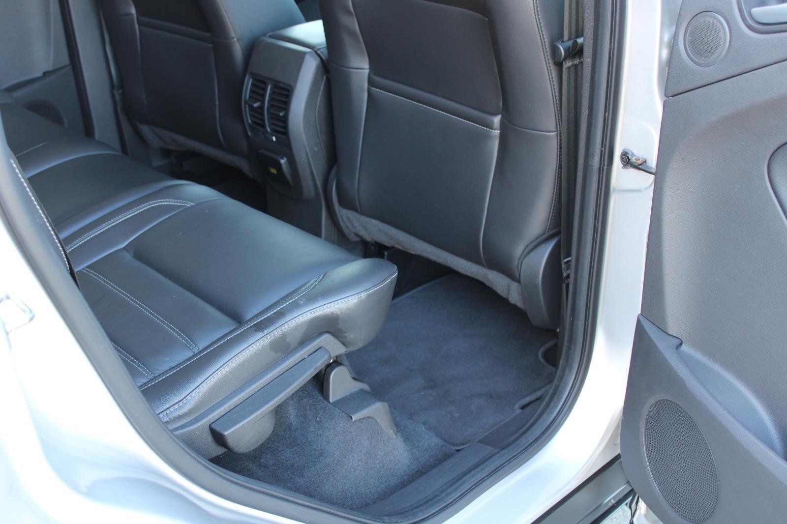 Used 2017 Ford Escape Titanium image 39