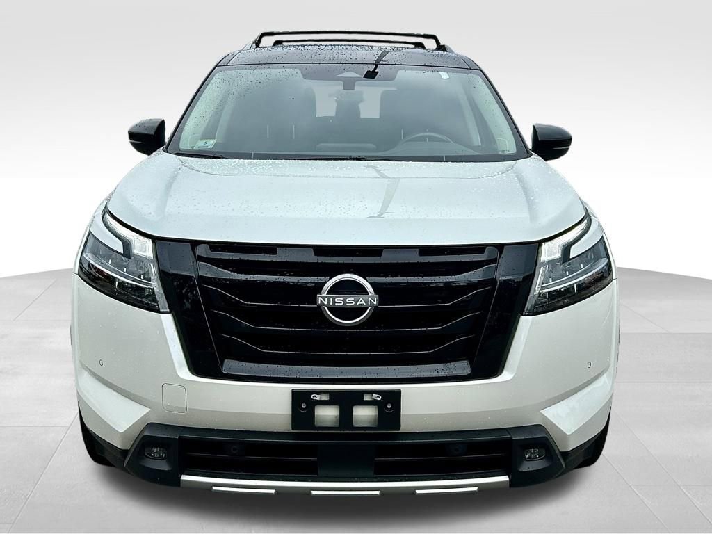 Certified 2023 Nissan Pathfinder SL w/ SL Premium Package image 2
