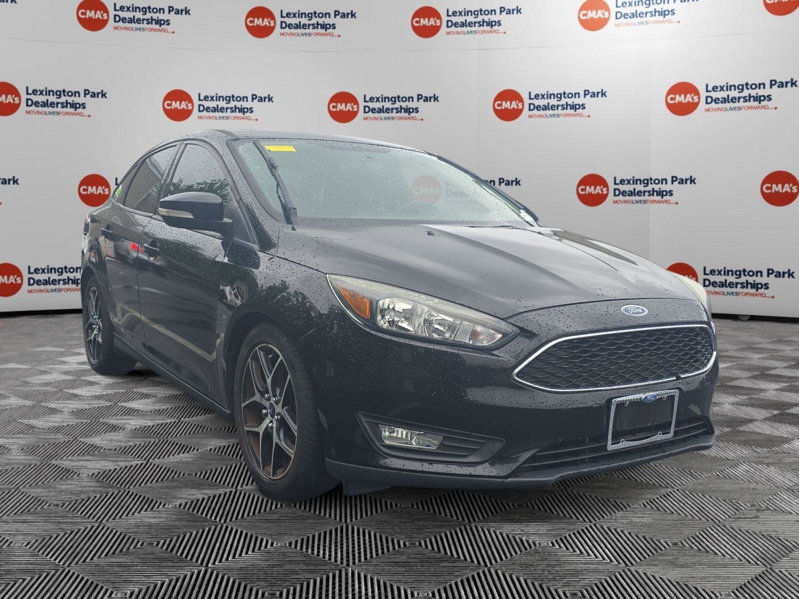 Used 2017 Ford Focus SEL FWD image 1