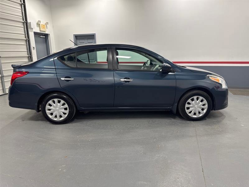 Used 2016 Nissan Versa SV FWD image 6