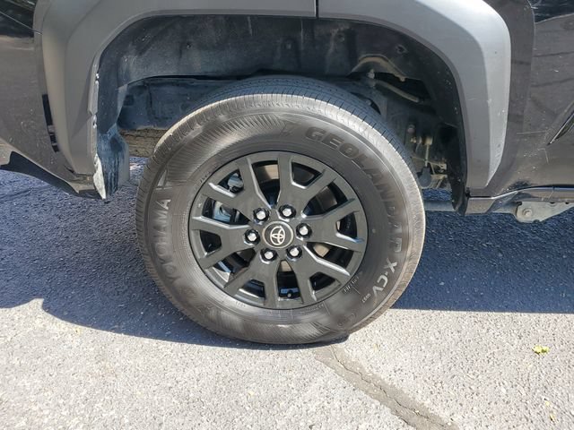 Used 2026 Toyota 4Runner SR5 AWD/4WD image 5