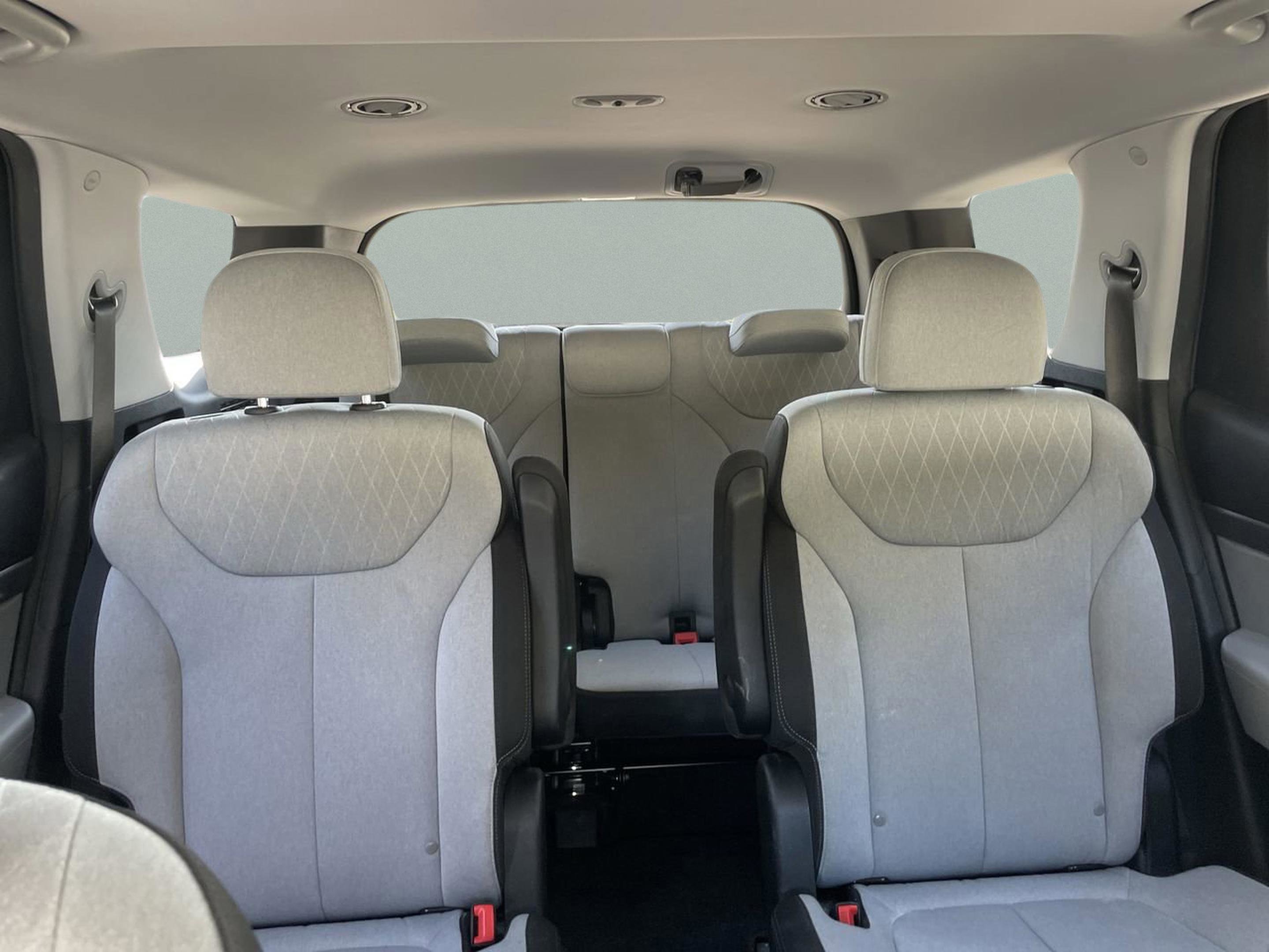 Used 2021 Hyundai Palisade SEL w/ Convenience Package image 18