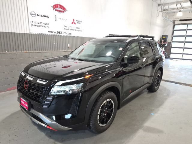 New 2026 Nissan Pathfinder Rock Creek w/ Rock Creek Premium Package AWD/4WD image 7