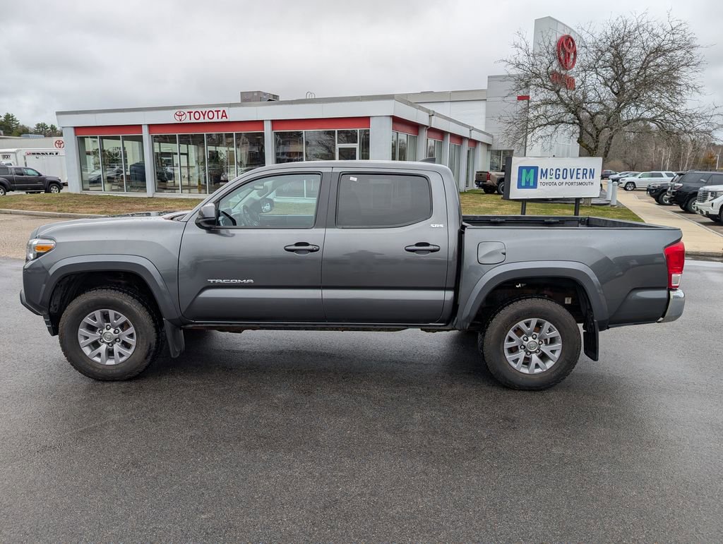Used 2017 Toyota Tacoma SR5 w/ Tow Package image 2