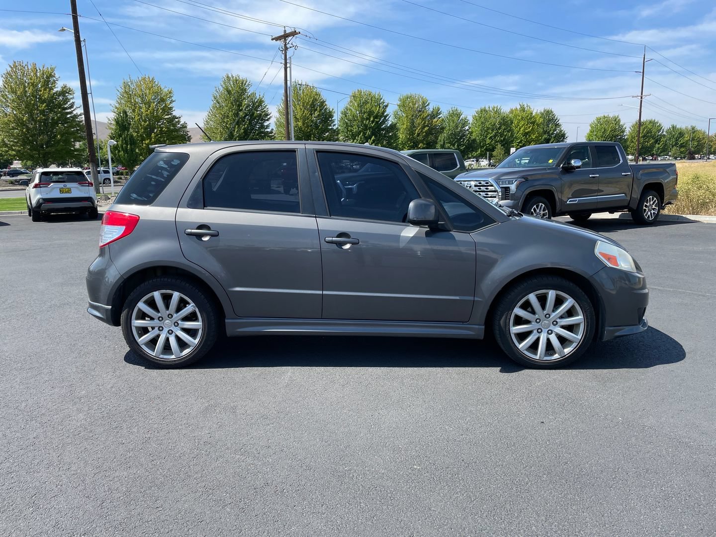 Used 2012 Suzuki SX4 Sportback FWD image 2
