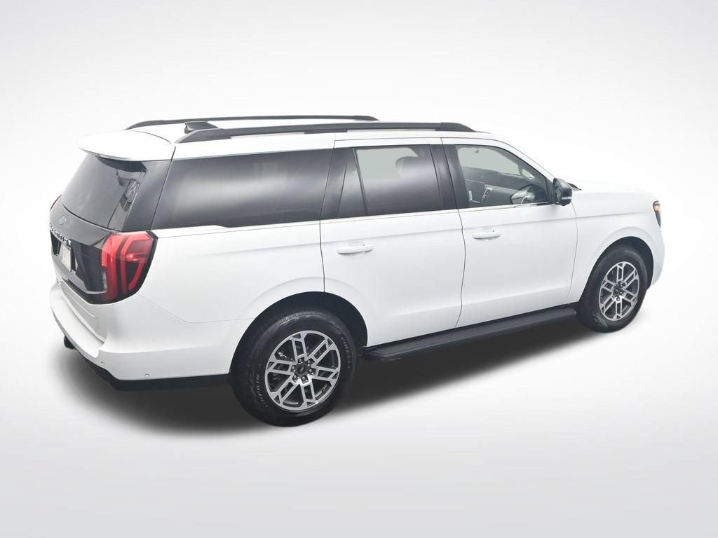 Used 2025 Ford Expedition Active AWD/4WD image 35