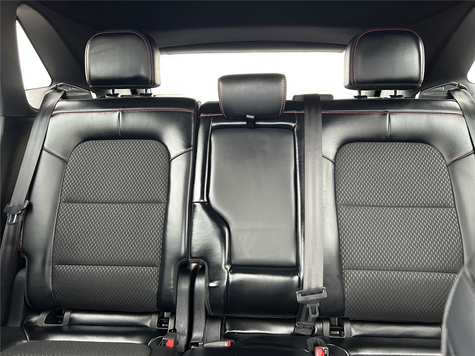 Certified 2025 Ford Escape ST-Line image 18