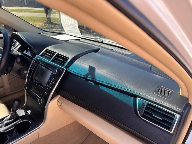 Used 2016 Toyota Camry XLE FWD image 16