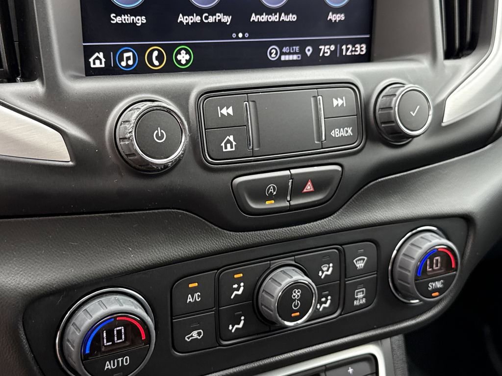 Used 2022 GMC Terrain SLT w/ Elevation Edition image 18