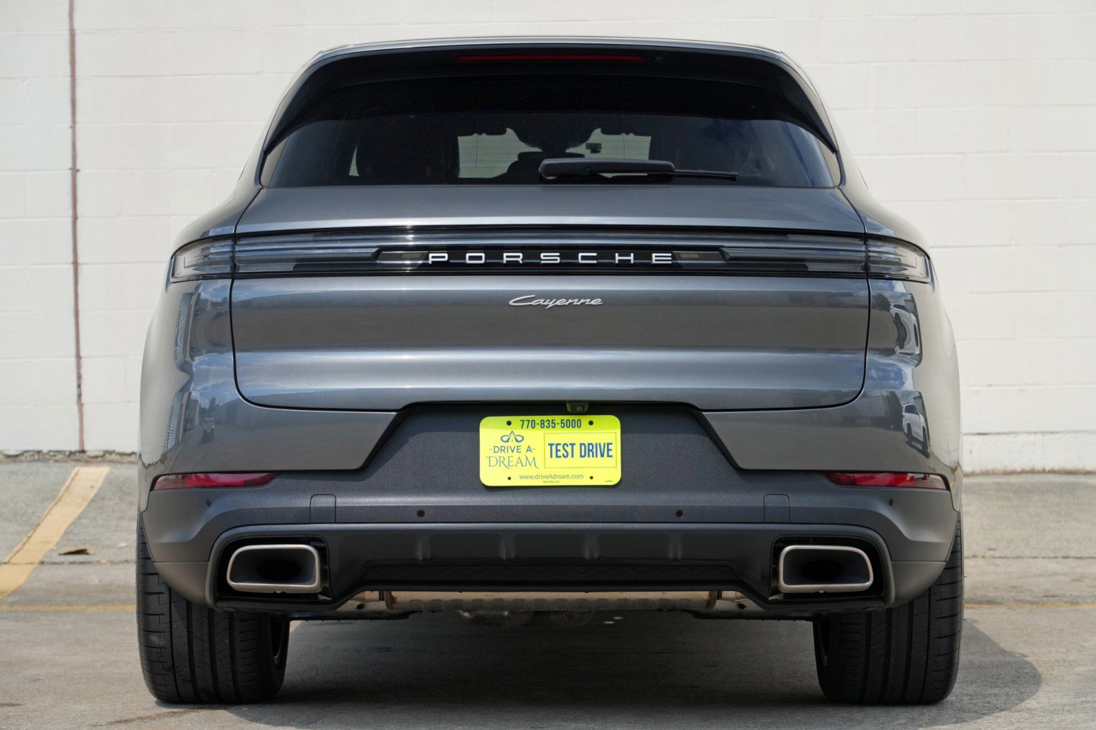 Used 2025 Porsche Cayenne AWD/4WD image 11