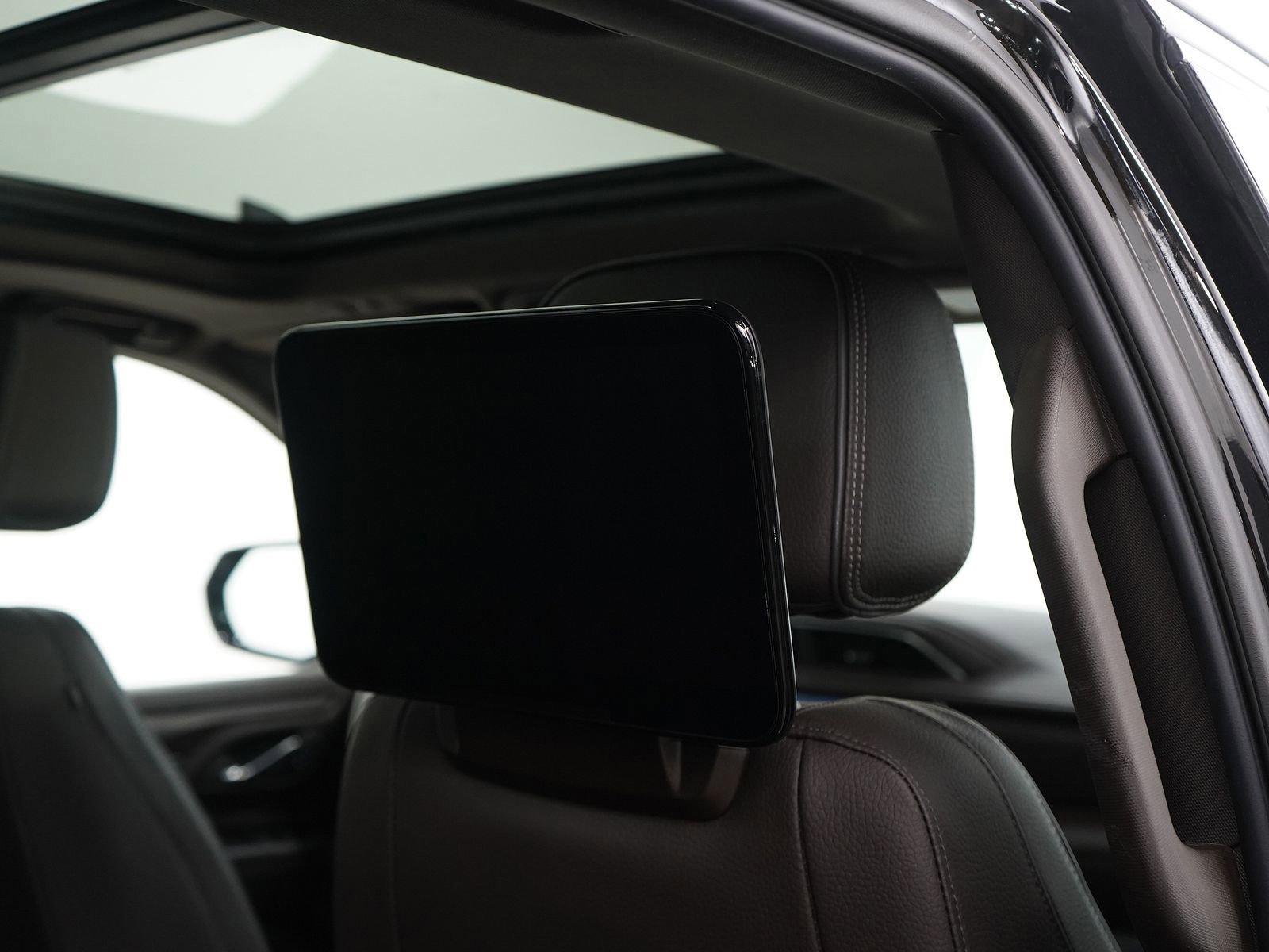 Used 2021 GMC Yukon XL Denali w/ Denali Ultimate Package image 14