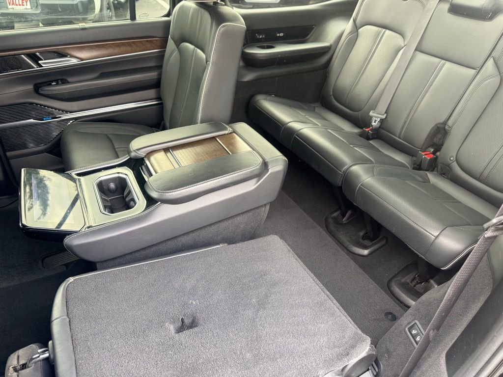 Used 2022 Jeep Grand Wagoneer Series II image 38