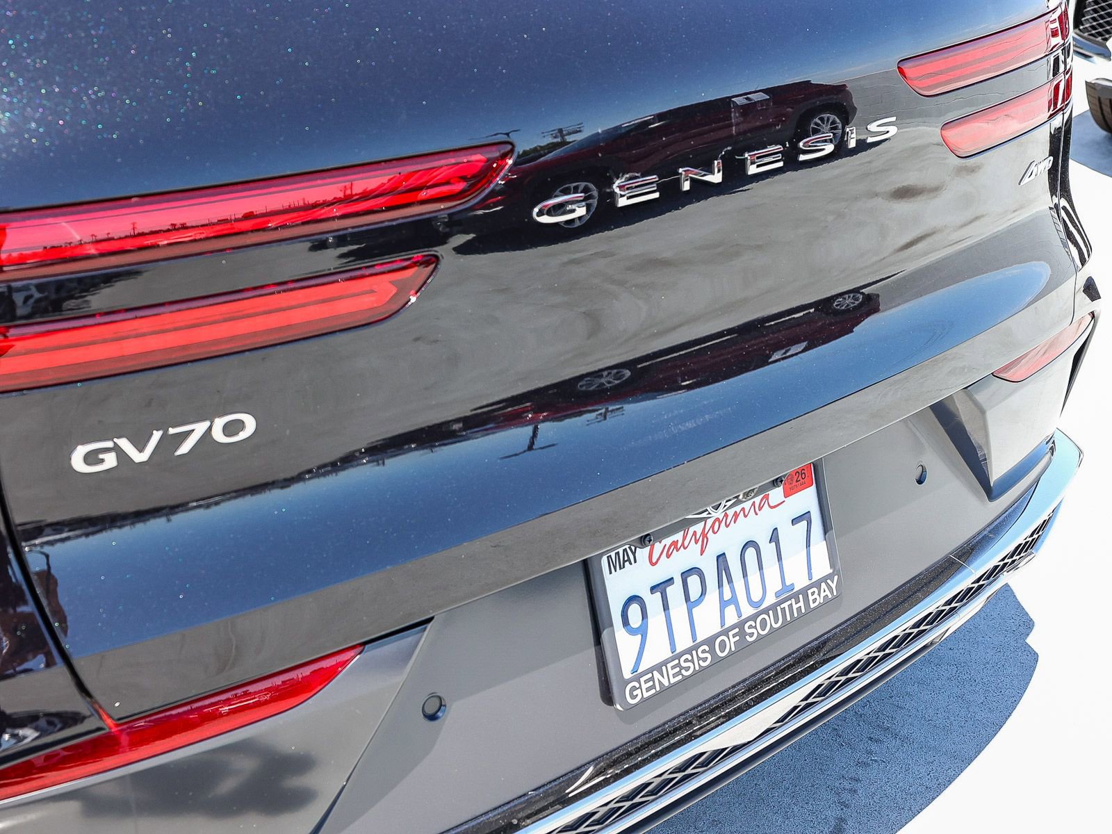 Used 2026 Genesis GV70 2.5T Select image 7