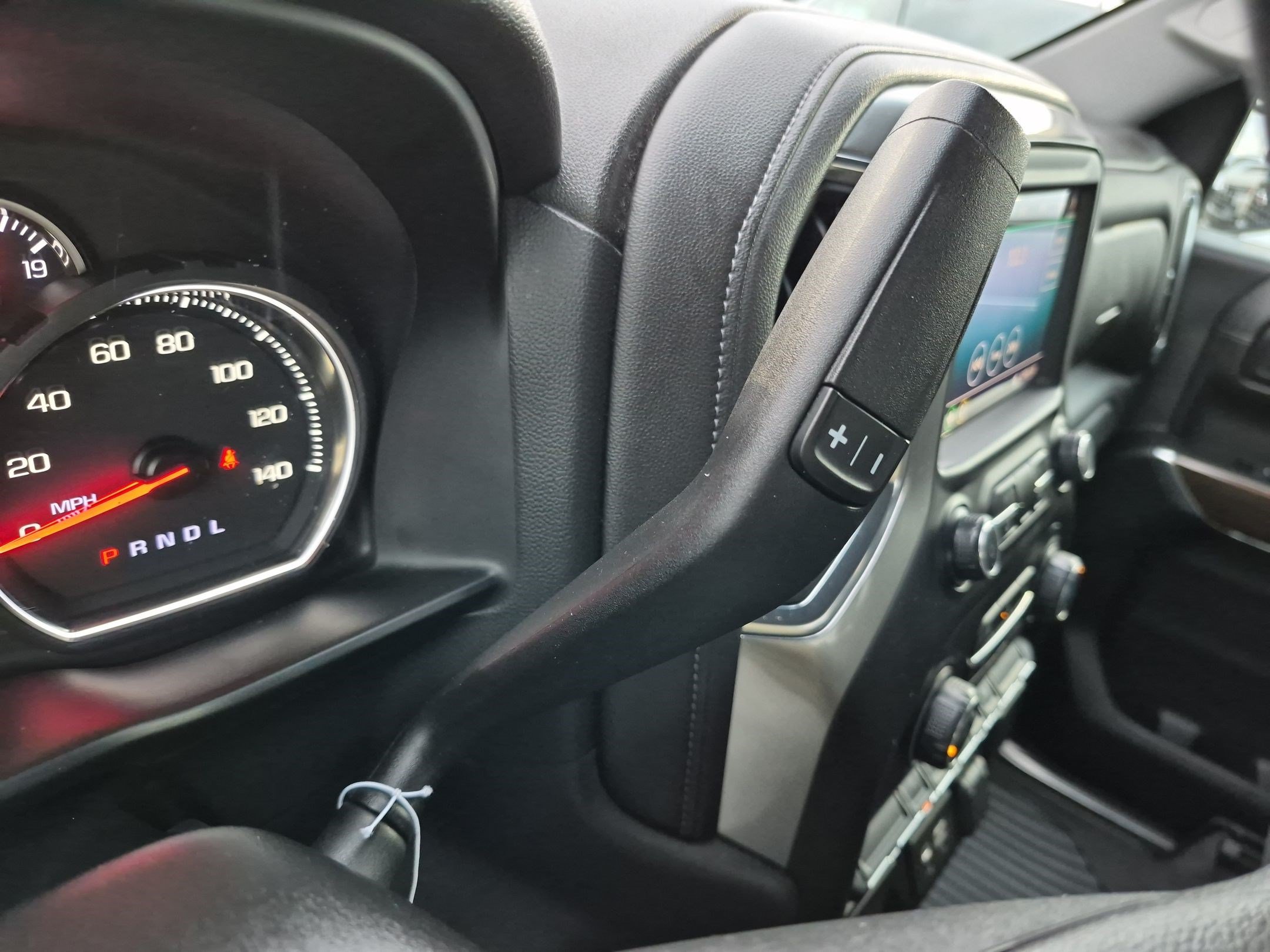Used 2020 Chevrolet Silverado 1500 LT AWD/4WD image 24