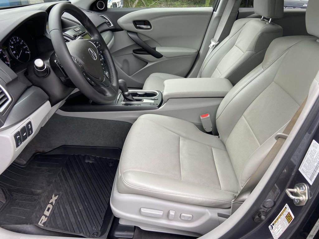 Used 2017 Acura RDX AWD w/ Advance Package image 19